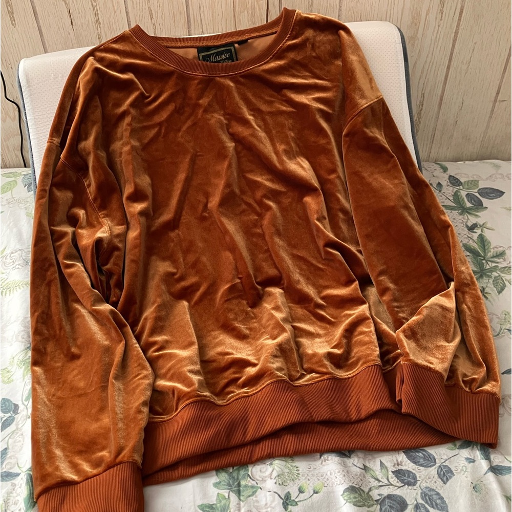 Men’s Burnt Orange Velour Sweatshirt - NWT, size L